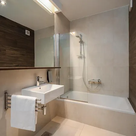 Jolara With Heated Pool